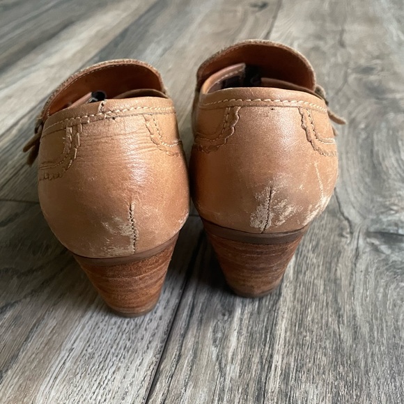 Vintage Block Heel Leather Shoes made in Brazil - Picture 7 of 8